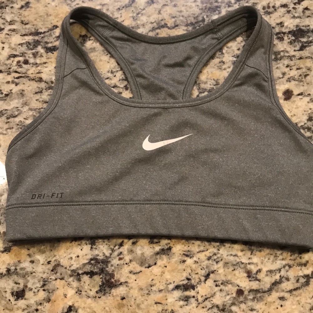 NIKE sports bra